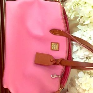 Dooney and Bourke pebbled leather handbag